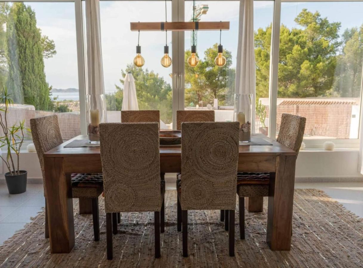 En Cala Vadella Familias Y Parejas Villa Sant Josep de sa Talaia